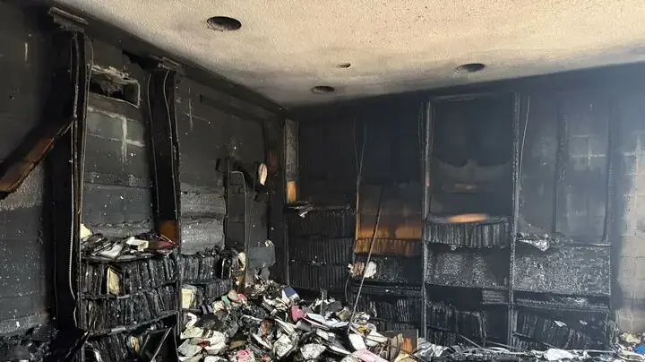 חשד להצתה: אדם נעצר לאחר שריפה קשה בבית כנסת במיסיסיפי חשד להצתה: אדם נעצר לאחר שריפה קשה בבית כנסת במיסיסיפי