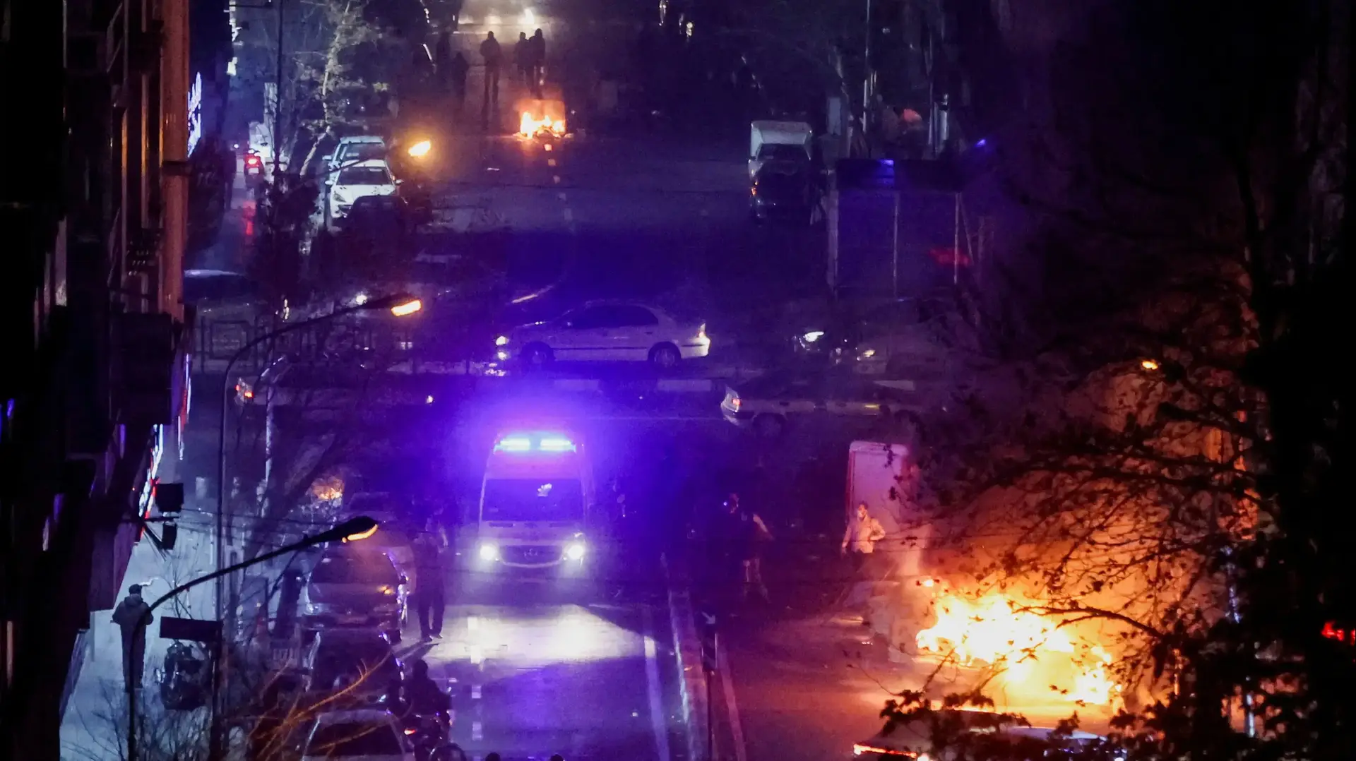 שריפות במהלך מהומות בטהראן, איראן, 8 בינואר 2026 שריפות במהלך מהומות בטהראן, איראן, 8 בינואר 2026