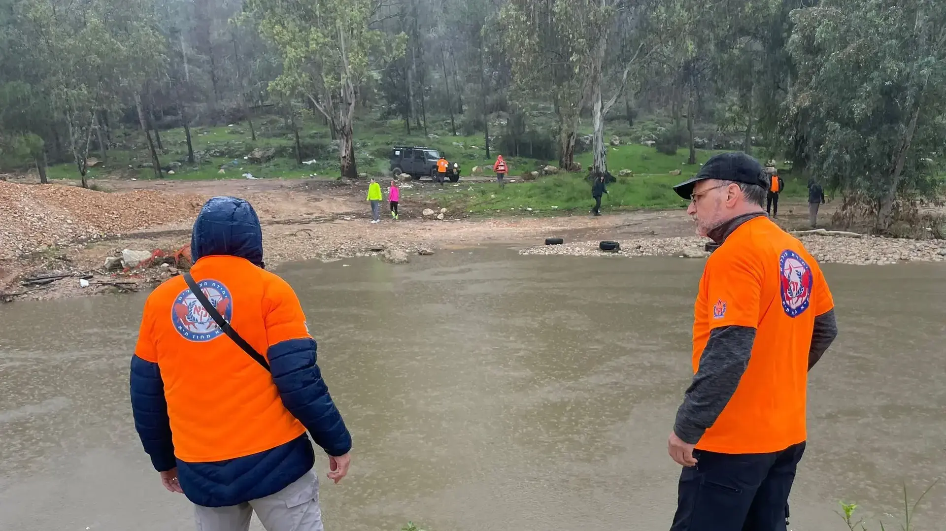 החיפושים אחרי הנער שנסחף בנחל מודיעין החיפושים אחרי הנער שנסחף בנחל מודיעין