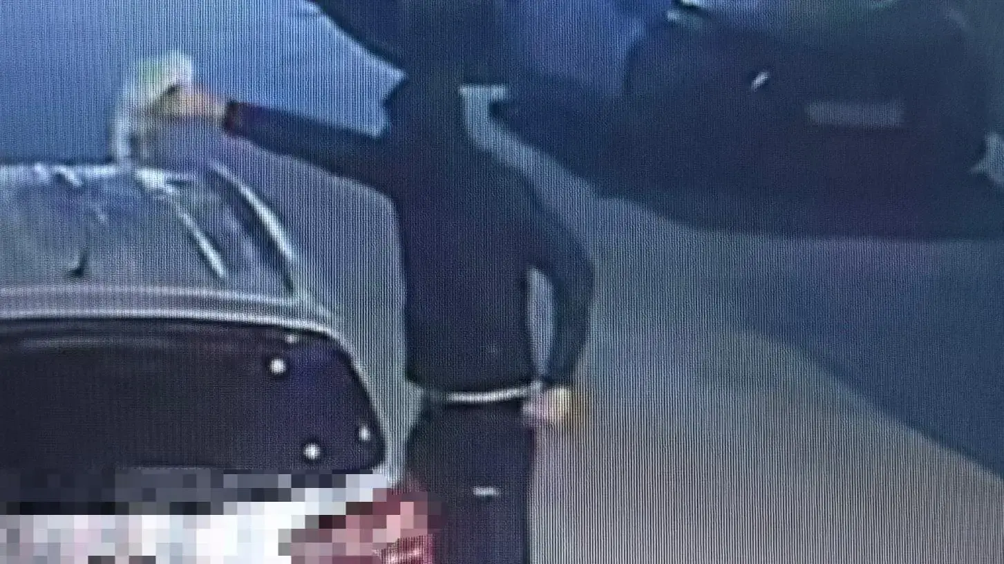 הצית רכב בגלל שקיללו אותו ונעצר
