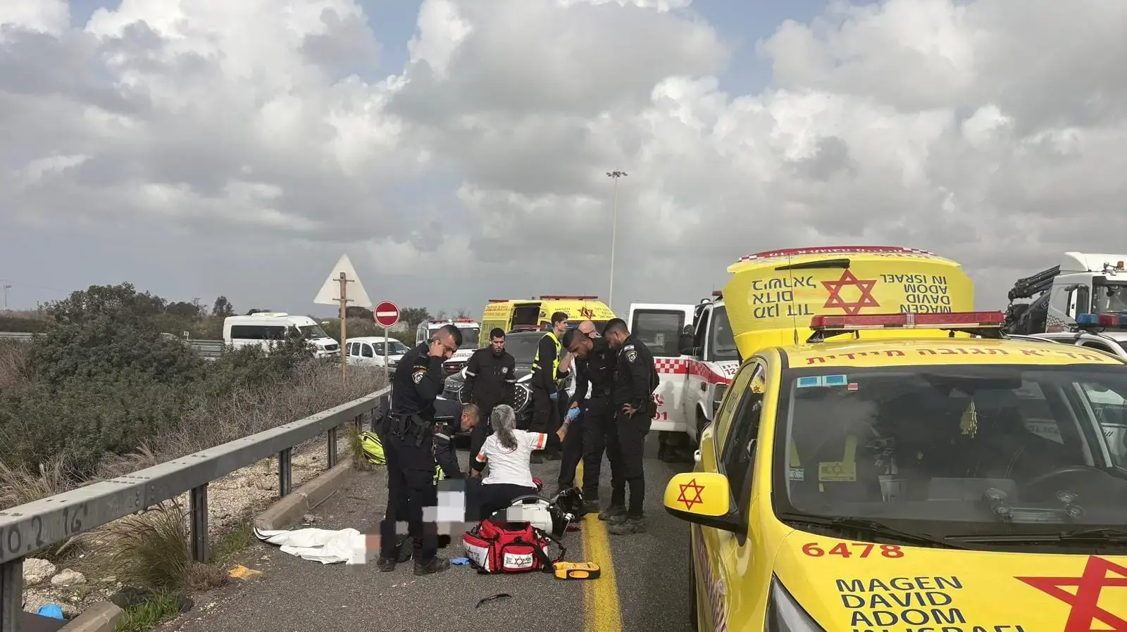 רוכב אופנוע כבן 30 נהרג לאחר שנפגע ממשאית בכביש 2. 23 בינואר 2026