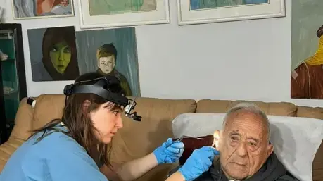 ביקורי בית לשורדי שואה- עמותת למענם ביקורי בית לשורדי שואה- עמותת למענם
