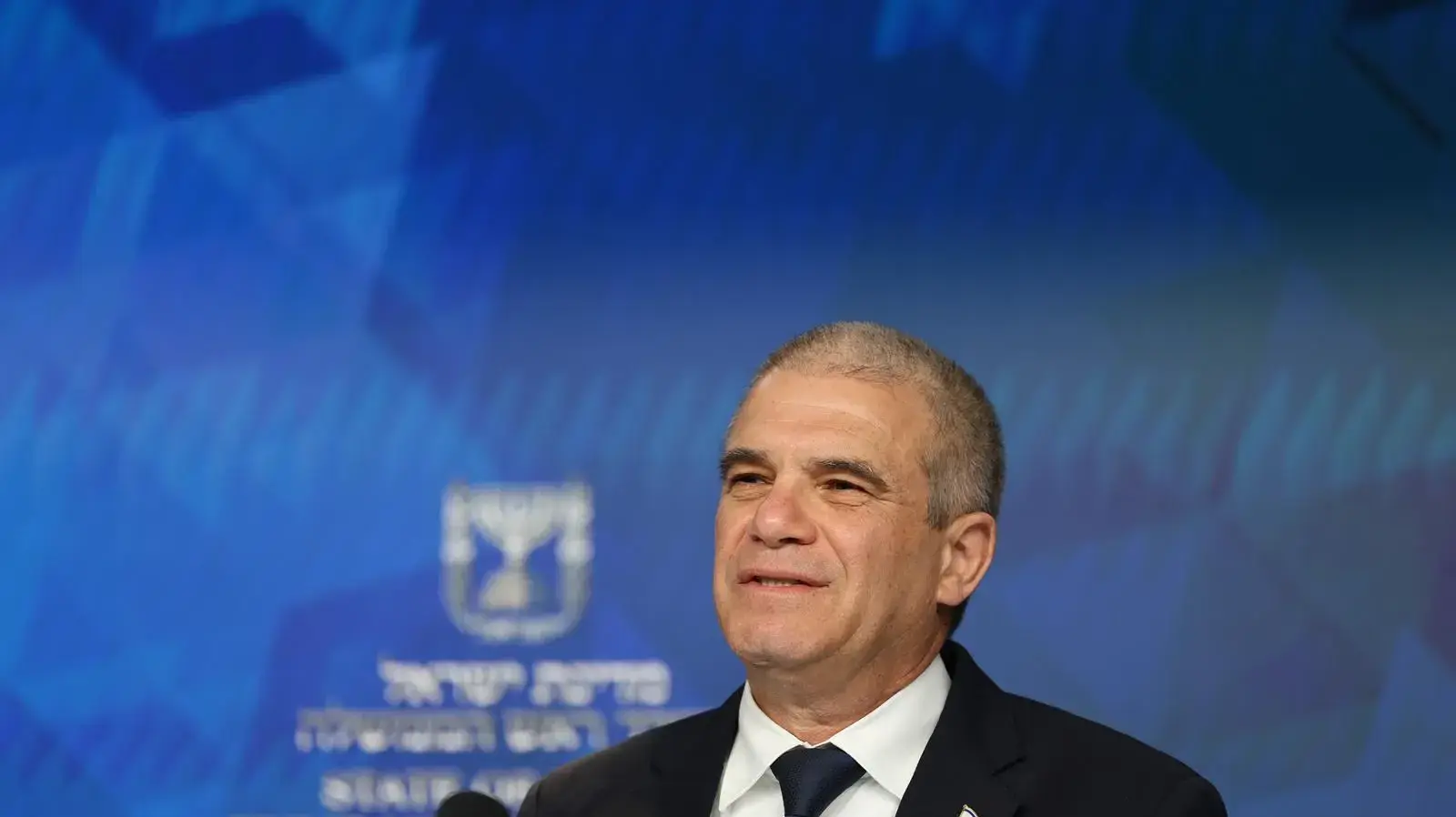 גל הירש בהצהרה לתקשורת לאחר החזרת רן גואילי ז"ל, 27 בינואר 2026 גל הירש בהצהרה לתקשורת לאחר החזרת רן גואילי ז"ל, 27 בינואר 2026