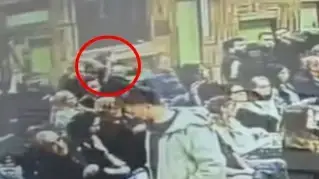 אישה זרקה גוש פחם לעבר עידית סילמן, חדרה, 28 בינואר 2026 אישה זרקה גוש פחם לעבר עידית סילמן, חדרה, 28 בינואר 2026