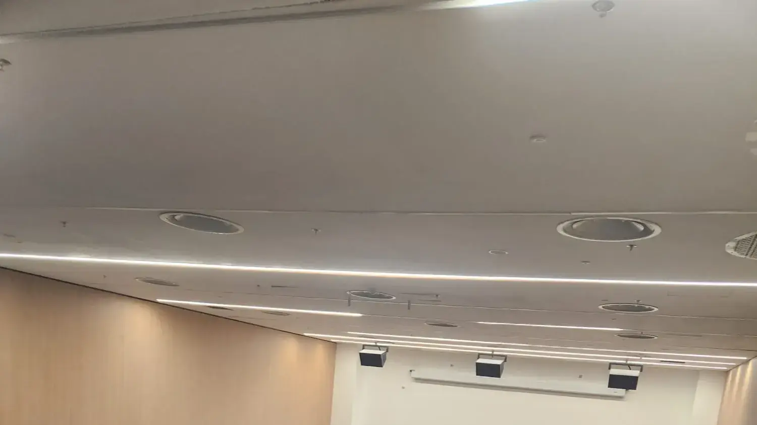 מחנה פיקוד הדרום ואגף התקשוב בעמק ההיי טק בבאר שבע מחנה פיקוד הדרום ואגף התקשוב בעמק ההיי טק בבאר שבע