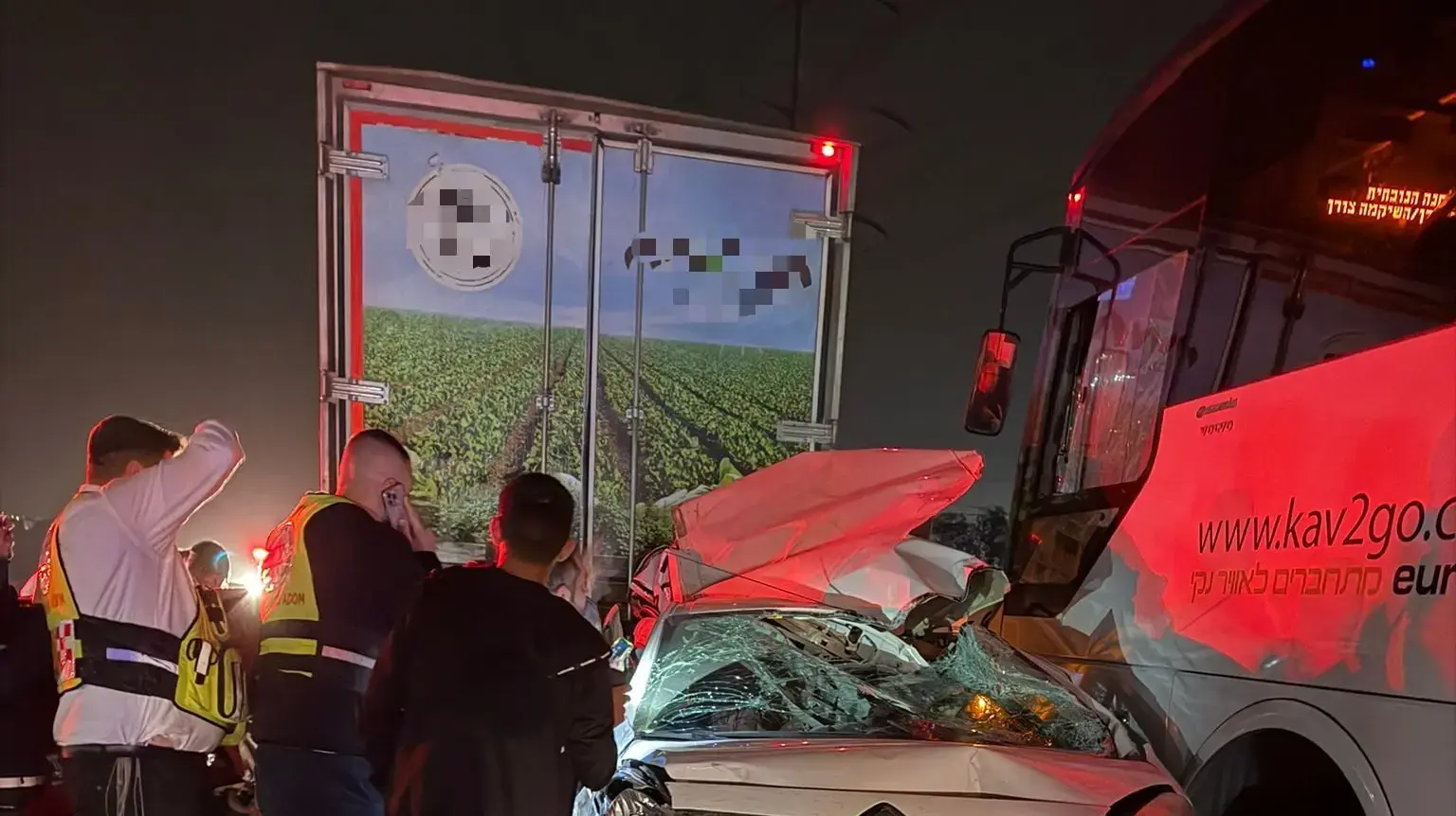 תאונת דרכים בין אוטובוס לכלי רכב פרטי בכביש 4, צומת פרדסיה תאונת דרכים בין אוטובוס לכלי רכב פרטי בכביש 4, צומת פרדסיה
