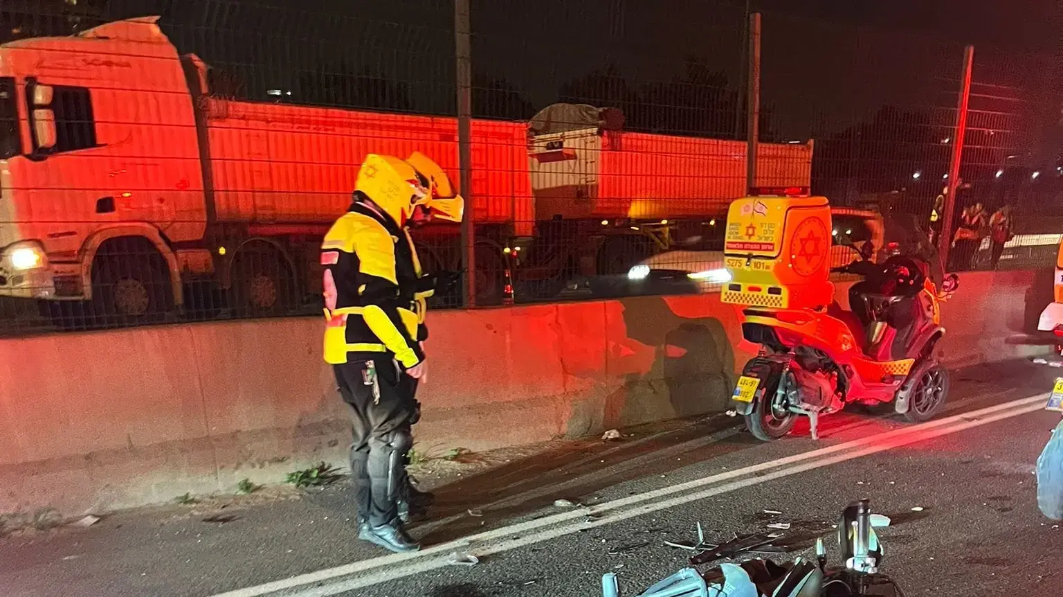תאונת דרכים בה אופנוען כבן 30 נהרג בכביש 4, מחלף בר אילן