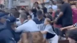 עימותים בסידני בין שוטרים למפגינים נגד ביקורו של הנשיא הרצוג באוסטרליה עימותים בסידני בין שוטרים למפגינים נגד ביקורו של הנשיא הרצוג באוסטרליה