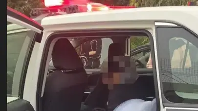 ירי באוויר משיירת חתונה בלוד-המשטרה עצרה את האירוע ועיכבה את החתן והכלה לחקירה ירי באוויר משיירת חתונה בלוד-המשטרה עצרה את האירוע ועיכבה את החתן והכלה לחקירה
