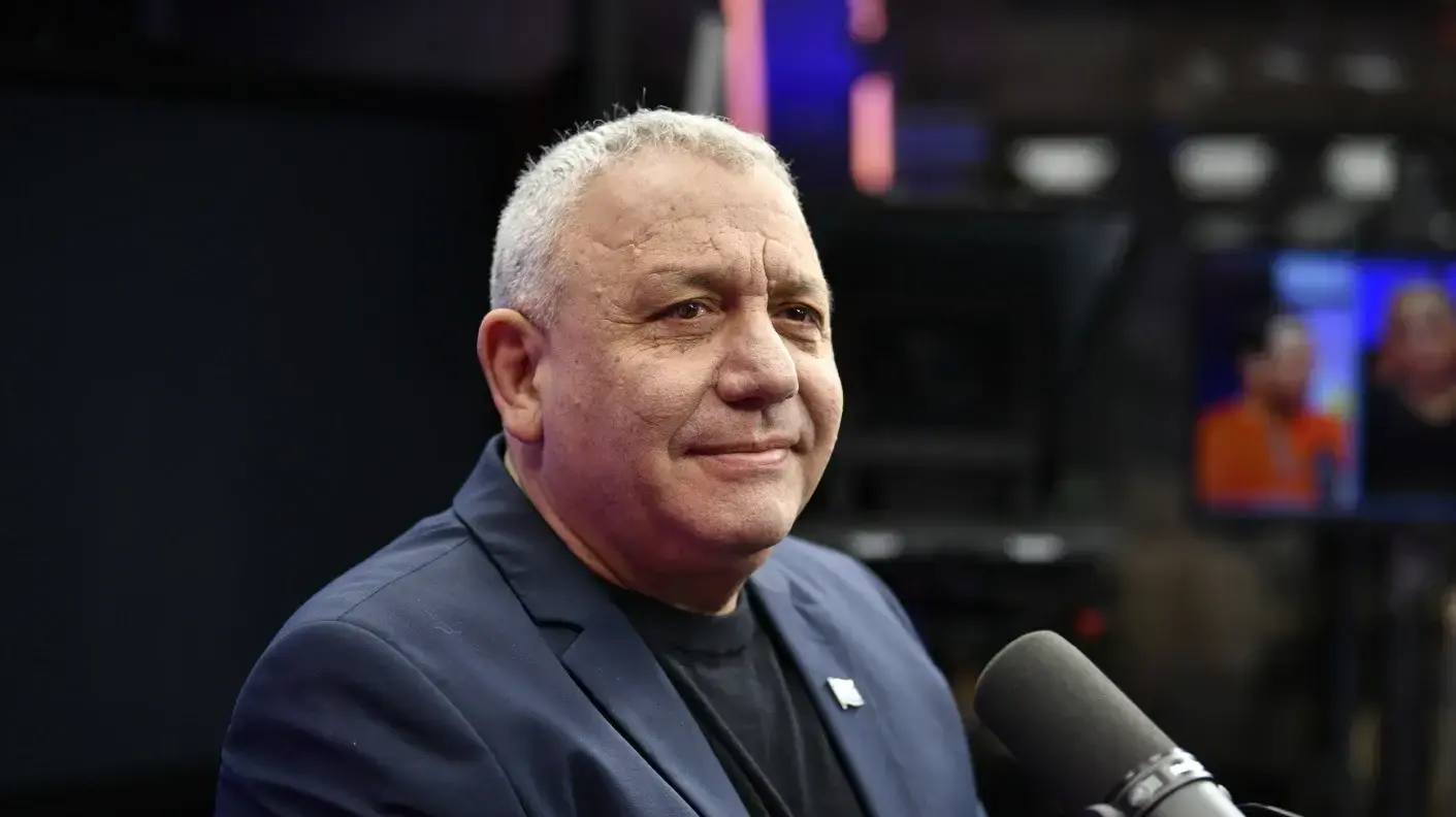 גדי איזנקוט מתארח ב"סרי ושלזינגר" , פברואר 2026 גדי איזנקוט מתארח ב"סרי ושלזינגר" , פברואר 2026