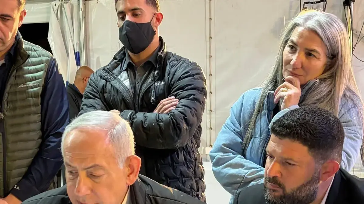 סגן השר אלמוג כהן וראש הממשלה בנימין נתניהו בצקלג סגן השר אלמוג כהן וראש הממשלה בנימין נתניהו בצקלג