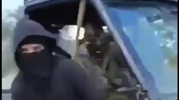 רעולי פנים תקפו פלסטינים ופעילי שמאל בשומרון רעולי פנים תקפו פלסטינים ופעילי שמאל בשומרון