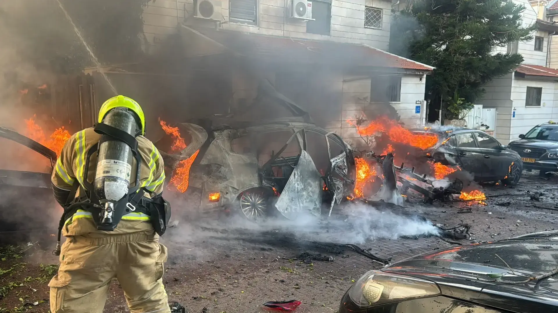 כוחות הכיבוי בזירת האירוע