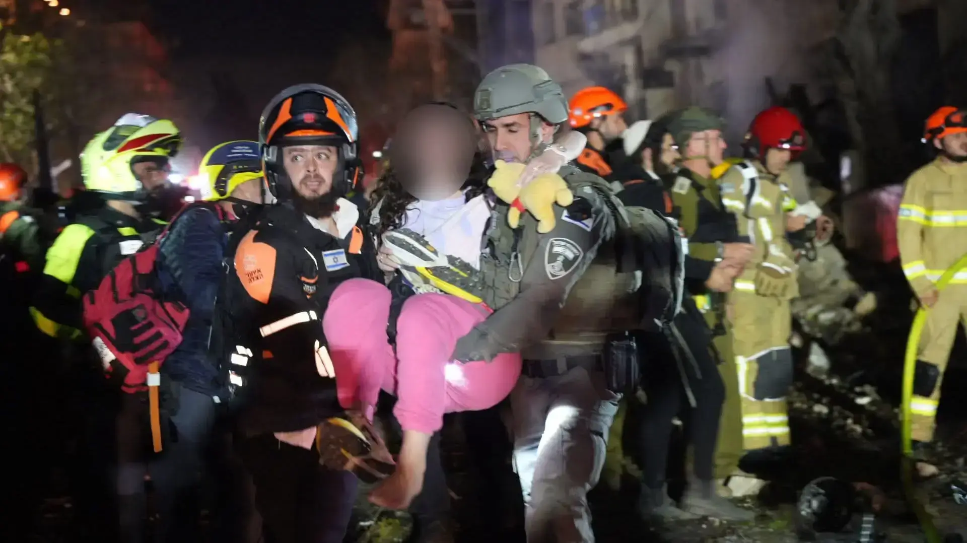 חילוץ פצועה מזירת נפילה, תל אביב, 28 בפברואר 2026