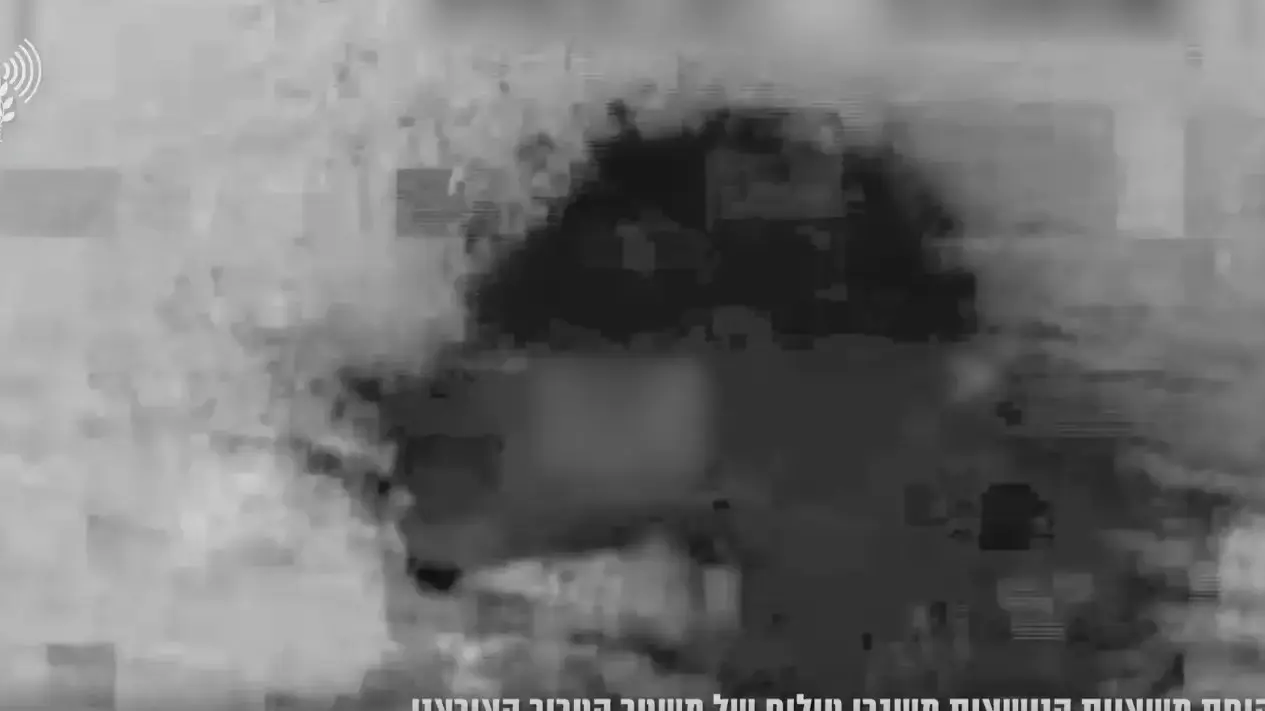 תיעוד מתקיפות חיל האוויר לעבר משגרים ומערכות הגנה איראניות תיעוד מתקיפות חיל האוויר לעבר משגרים ומערכות הגנה איראניות