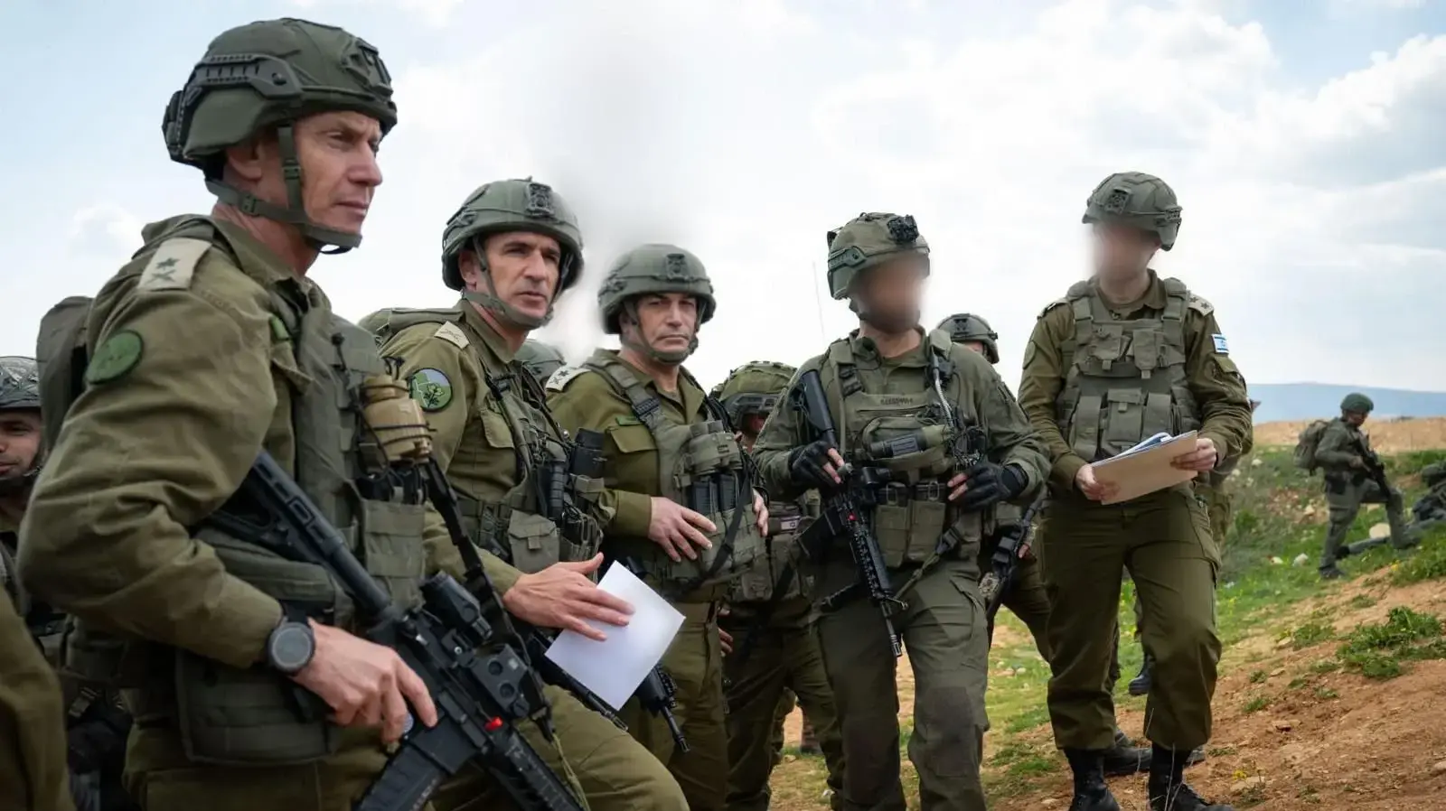 הרמטכ״ל אייל זמיר בתדרוך למפקדי האוגדות בגבול הצפון, 2 במרץ 2026 הרמטכ״ל אייל זמיר בתדרוך למפקדי האוגדות בגבול הצפון, 2 במרץ 2026