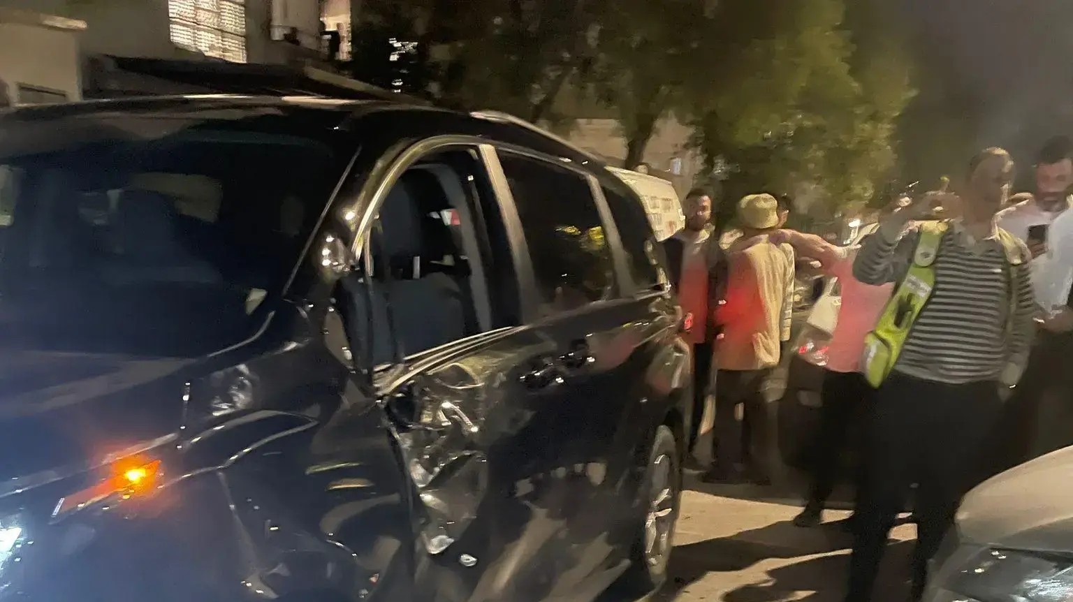 פגיעת רסיס טיל איראני ברכב במרכז הארץ פגיעת רסיס טיל איראני ברכב במרכז הארץ
