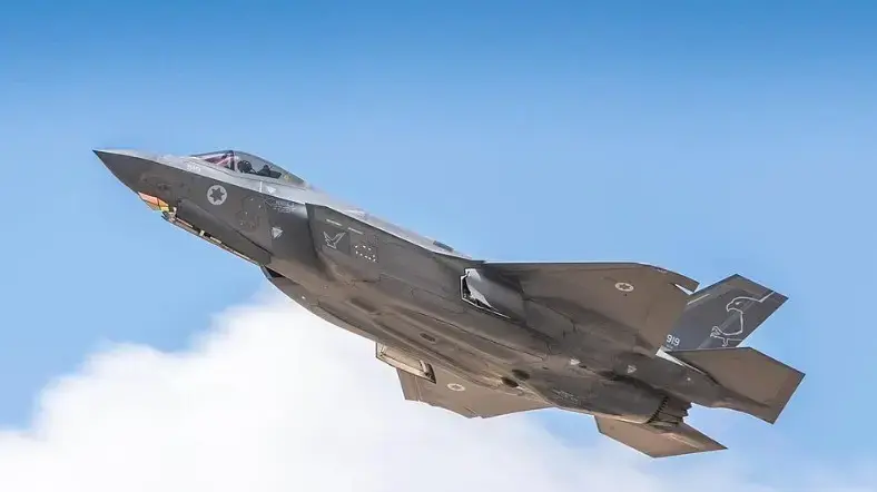 מטוס האדיר F35 מטוס האדיר F35