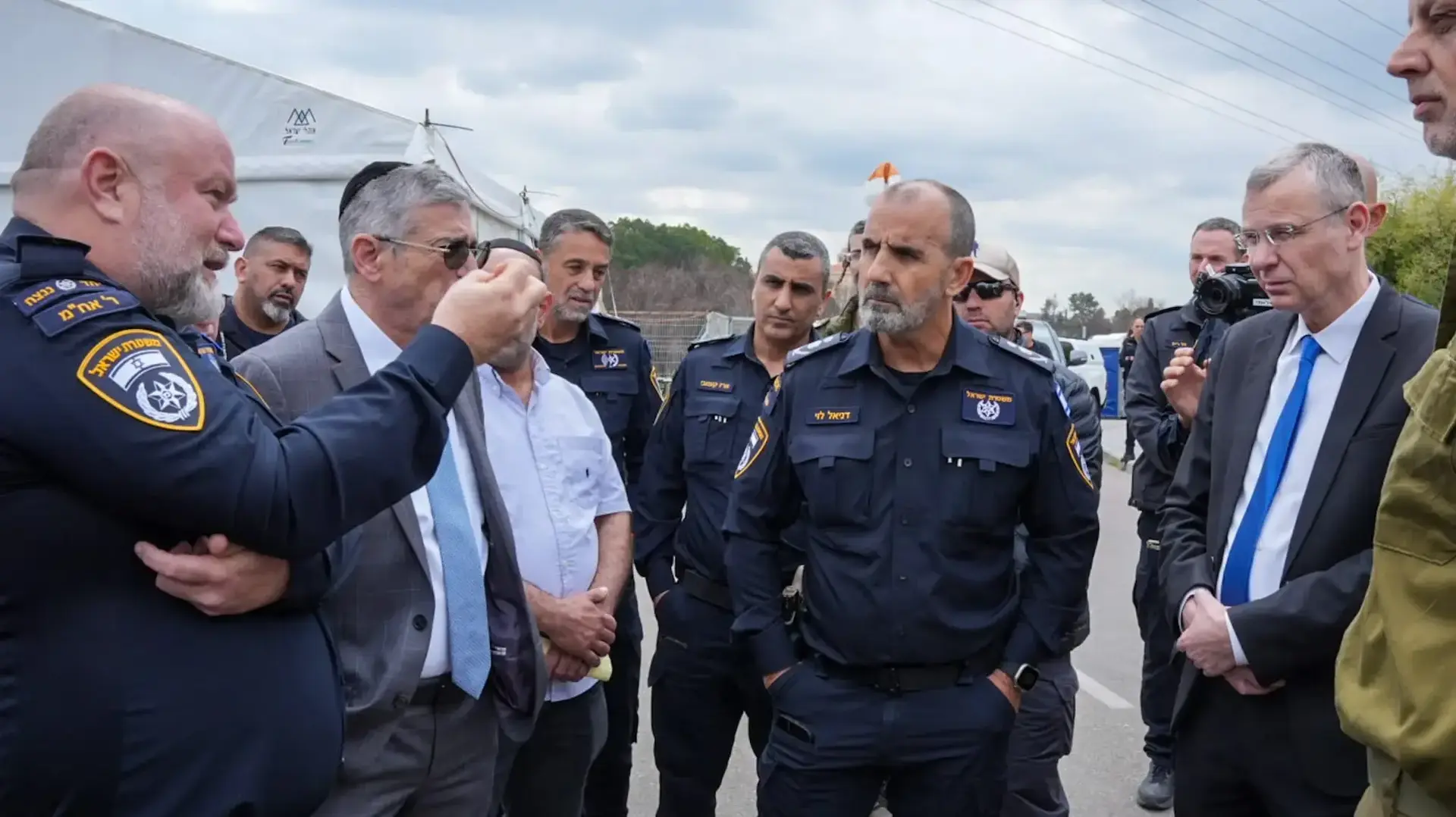 סגן ראש הממשלה והשר לשרותי דת יריב לוין ערך סיור בתחנה לריכוז חללים, יחד עם מפכ״ל המשטרה רב ניצב דני לוי ומנכ״ל המשרד יהודה אבידן, 4 במרץ 2026 סגן ראש הממשלה והשר לשרותי דת יריב לוין ערך סיור בתחנה לריכוז חללים, יחד עם מפכ״ל המשטרה רב ניצב דני לוי ומנכ״ל המשרד יהודה אבידן, 4 במרץ 2026