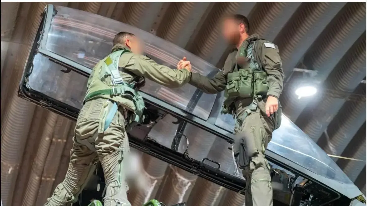 מפקד בסיס תל נוף, תת-אלוף ש׳, ממבצע "שאגת הארי" מפקד בסיס תל נוף, תת-אלוף ש׳, ממבצע "שאגת הארי"