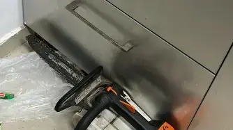 המסור באמצעותו איים החשוד על השוטרים באשקלון