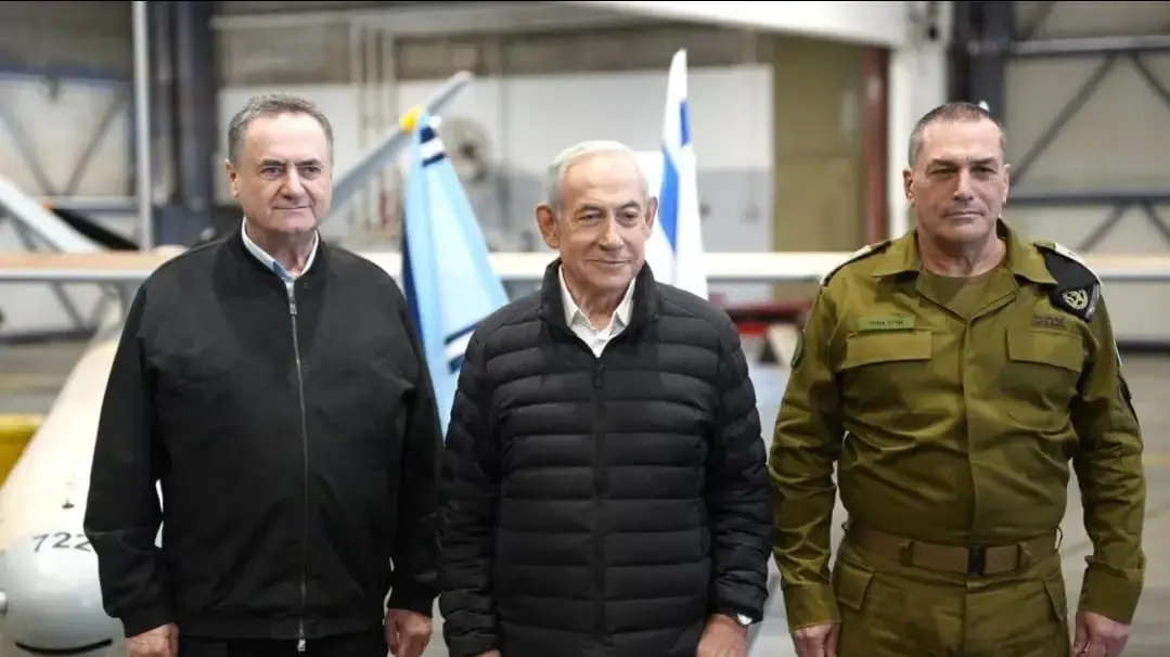 הרמטכ"ל אייל זמיר, רה"מ בנימין נתניהו טושר הביטחון ישראל כ"ץ הרמטכ"ל אייל זמיר, רה"מ בנימין נתניהו טושר הביטחון ישראל כ"ץ