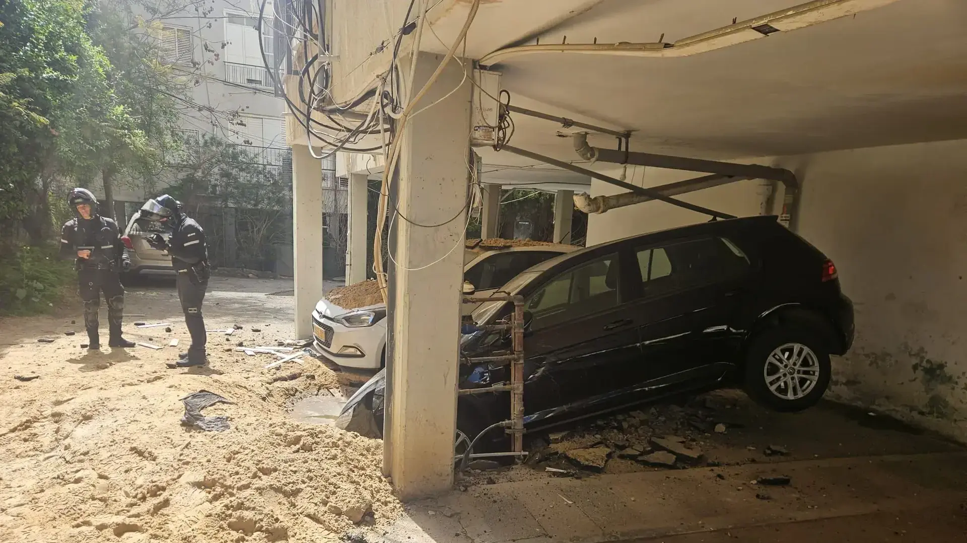 זירת נפילה, חולון, 9 במרץ 2026 זירת נפילה, חולון, 9 במרץ 2026