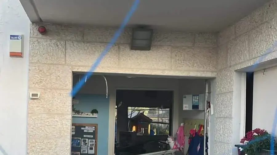 גן ילדים נהרס עקב טילים מאיראן. 9 במרץ 2026 גן ילדים נהרס עקב טילים מאיראן. 9 במרץ 2026