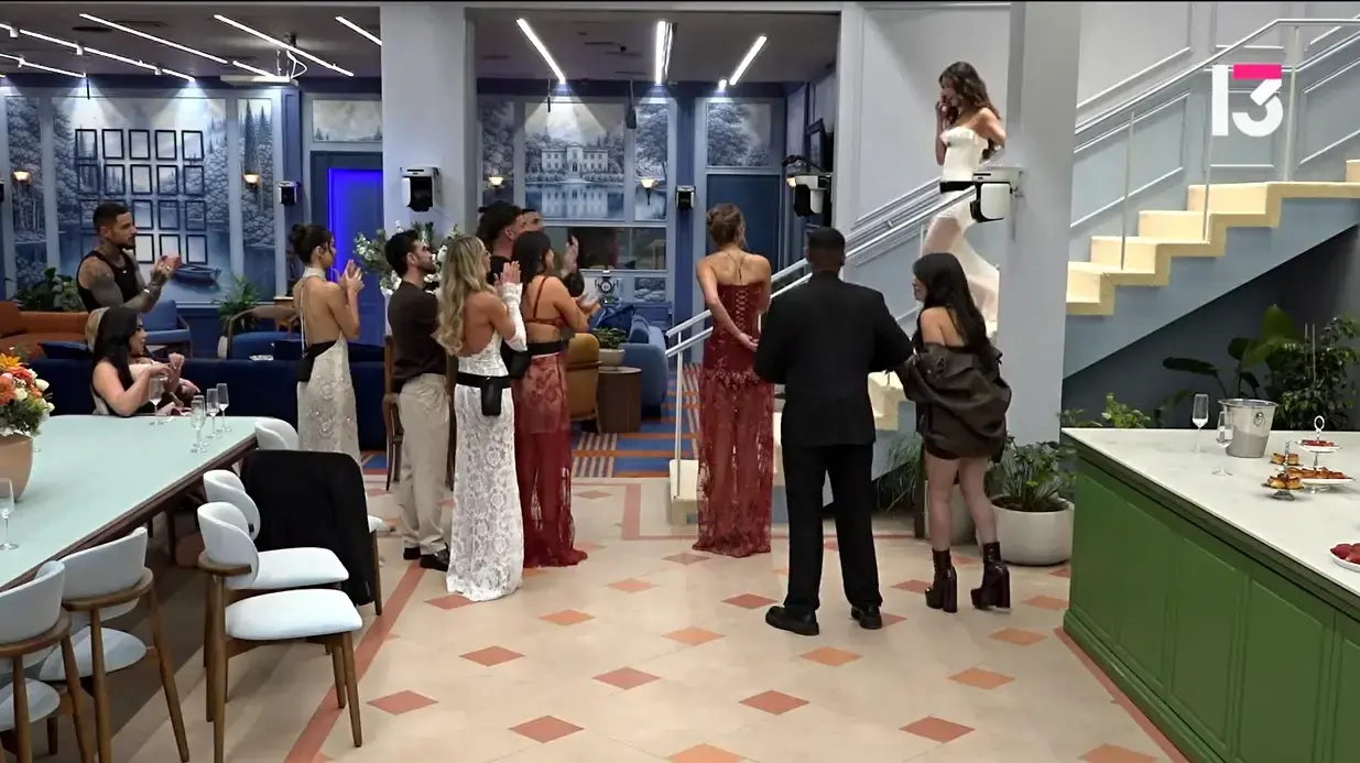 האח הגדול, תוכנית הפתיחה האח הגדול, תוכנית הפתיחה