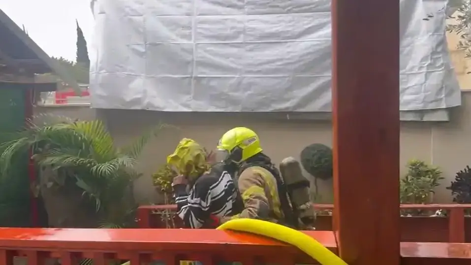 לוחמי האש חילצו ארבעה לכודים בהם שני ילדים בשריפה בדירה בעיר ראש העין. 14.3.26