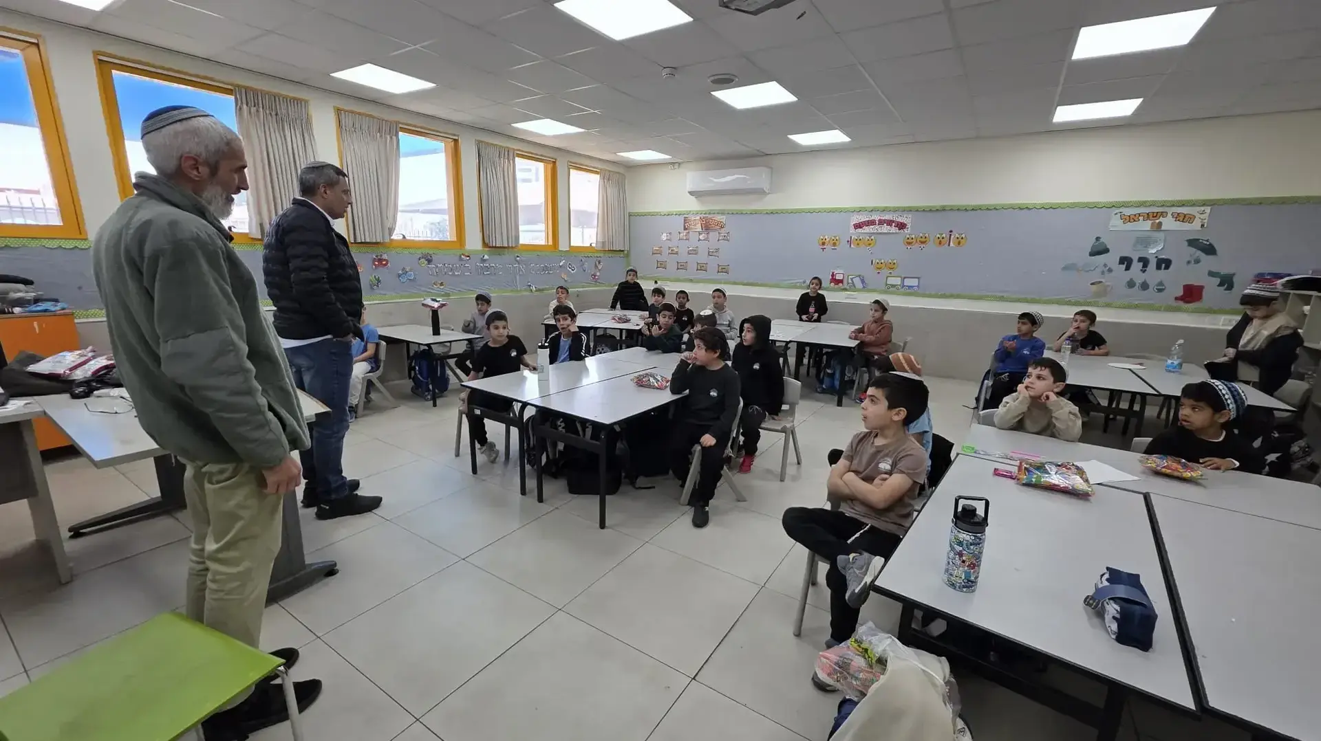 חזרה ללימודים בזמן המלחמה בשדרות. 16.3.26