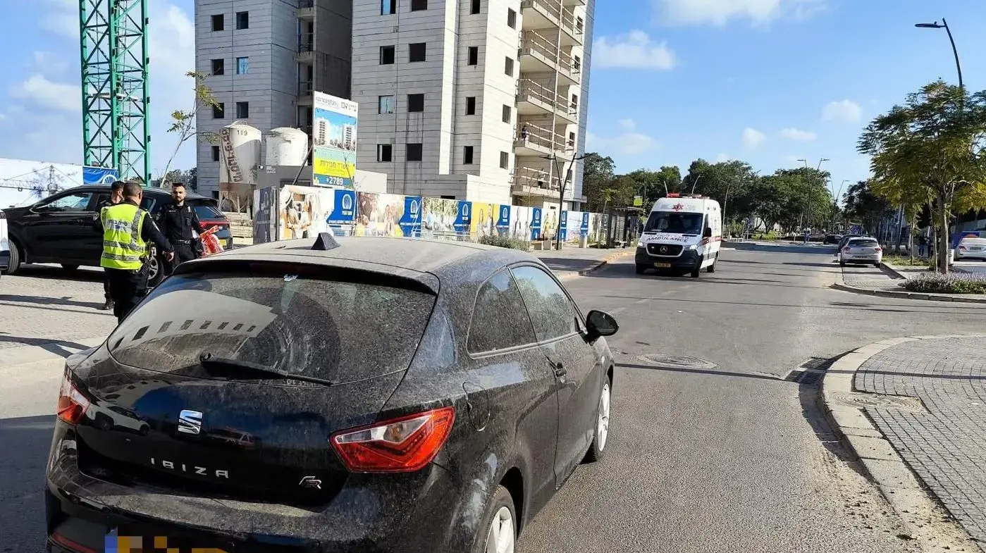 בזמן האזעקה: כבן 50 נפגע מרכב בקריית גת בזמן האזעקה: כבן 50 נפגע מרכב בקריית גת