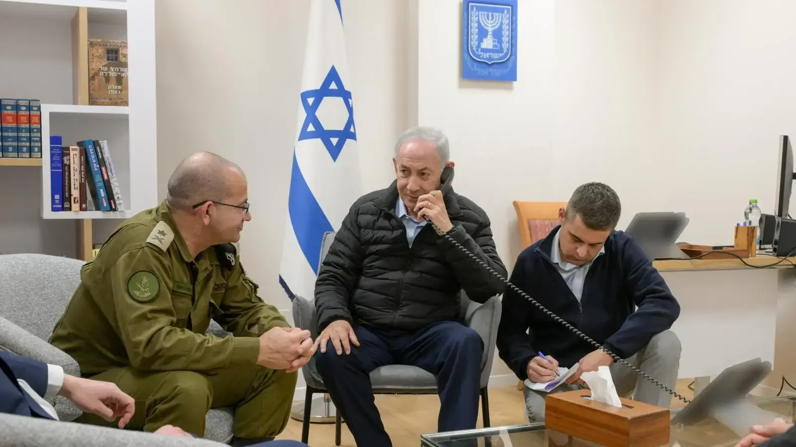 ראש הממשלה בנימין נתניהו מורה לחסל את בכירי המשטר האיראני ראש הממשלה בנימין נתניהו מורה לחסל את בכירי המשטר האיראני