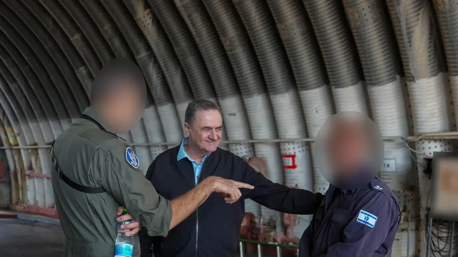 שר הביטחון ישראל כ"ץ בסיור בבסיס תל נוף, 17 במרץ 2026 שר הביטחון ישראל כ"ץ בסיור בבסיס תל נוף, 17 במרץ 2026