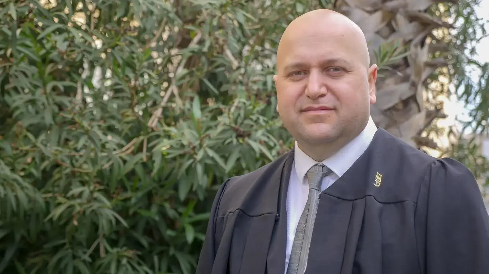 עידן דביר, העורך דין החשוד בעבירות מין חמורות