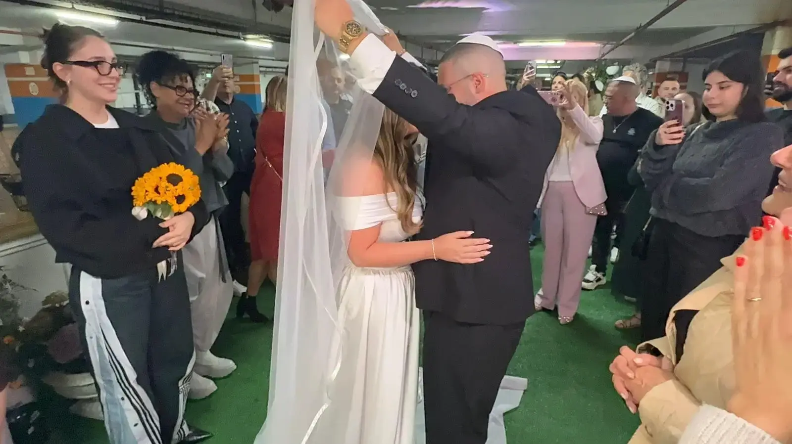חתונה בבניין עיריית ראשון לציון בצל מבצע “שאגת הארי”, 19 במרץ 2026 חתונה בבניין עיריית ראשון לציון בצל מבצע “שאגת הארי”, 19 במרץ 2026