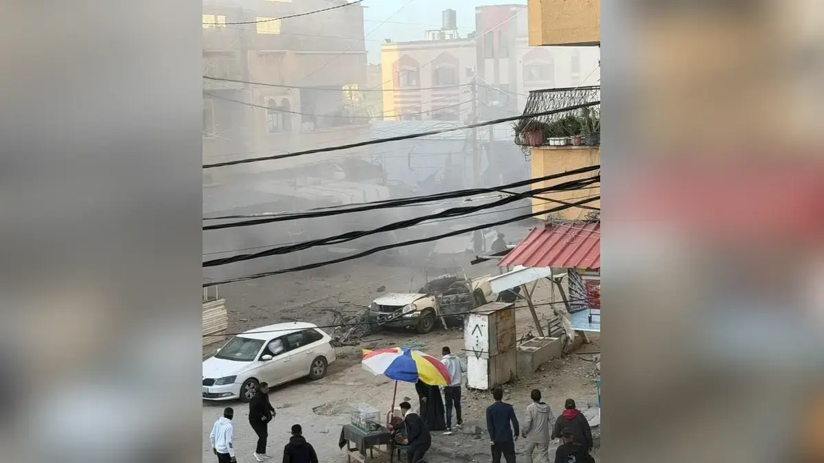 דיווחים בעזה על 4 הרוגים בתקיפת ג'יפ משטרה של חמאס במחנה הפליטים נוסיראת במרכז הרצועה דיווחים בעזה על 4 הרוגים בתקיפת ג'יפ משטרה של חמאס במחנה הפליטים נוסיראת במרכז הרצועה