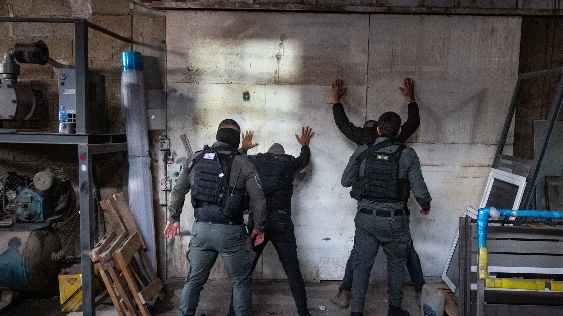 מעצר שב"חים פלסטינים שחצו את הגדר באיזור ירושלים, 22 במרץ 2026 מעצר שב"חים פלסטינים שחצו את הגדר באיזור ירושלים, 22 במרץ 2026