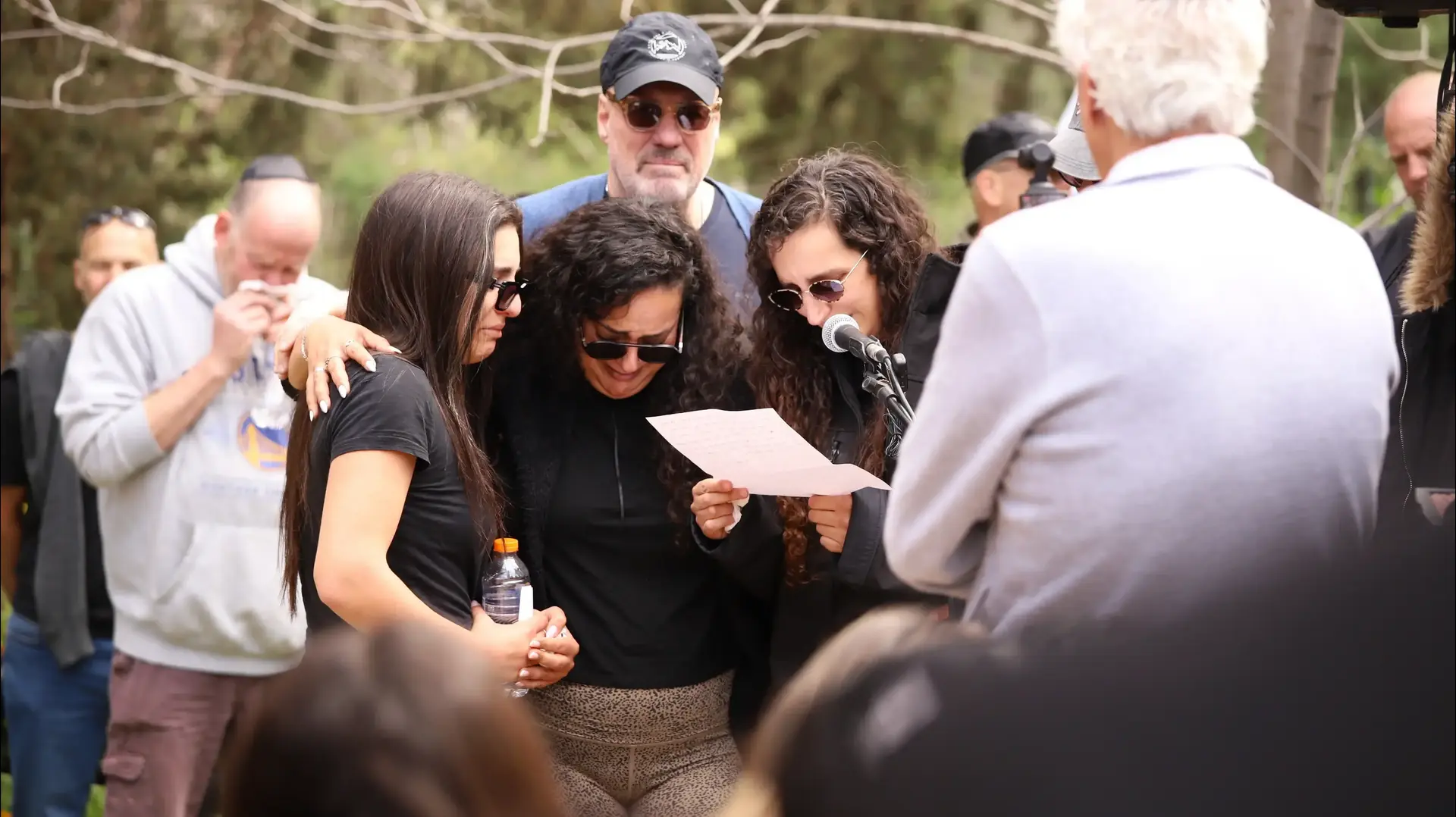 הלוויתו של עופר (פושקו) מוסקוביץ, בית הקברות עמיעד, 23 במרץ 2026 הלוויתו של עופר (פושקו) מוסקוביץ, בית הקברות עמיעד, 23 במרץ 2026