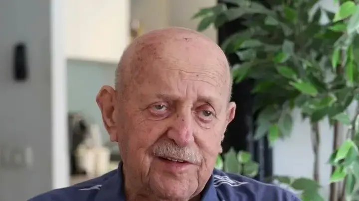 עמוס אפשטיין
