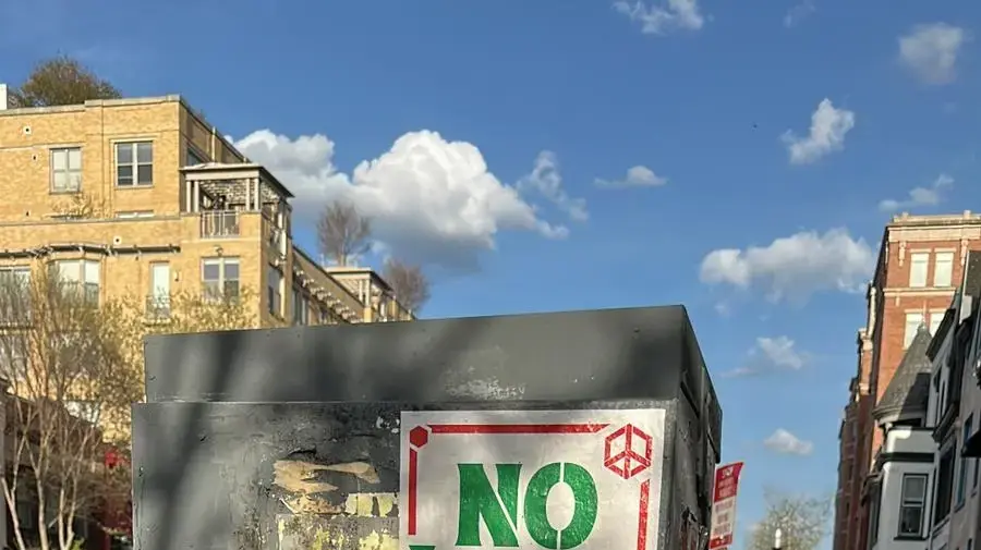 מודעות נגד המלחמה באיראן ונגד המלחמה בעבור ישראל בוושינגטון מודעות נגד המלחמה באיראן ונגד המלחמה בעבור ישראל בוושינגטון