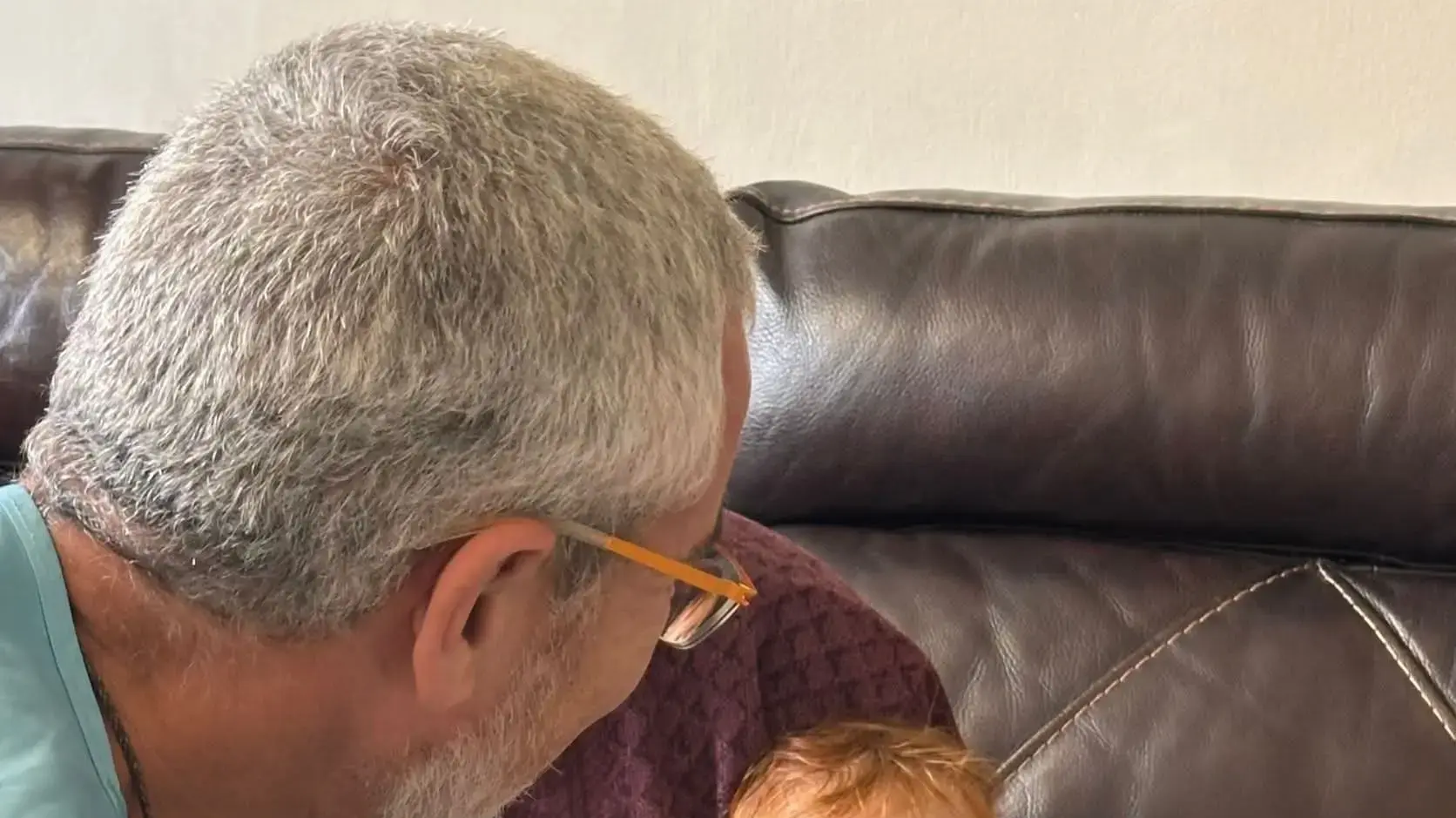 פעוטה בת 11 חודשים פעוטה בת 11 חודשים
