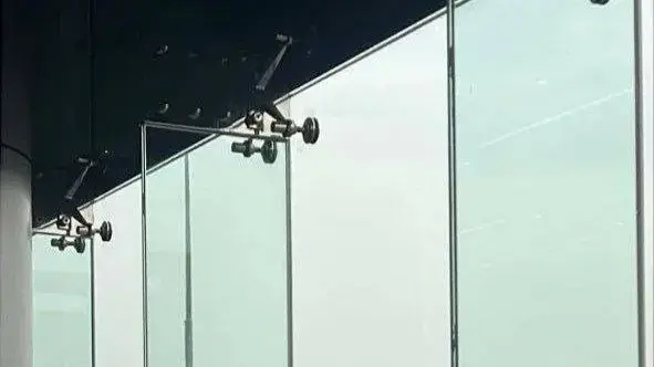 דיווחים על תקיפה בשדה התעופה של דובאי דיווחים על תקיפה בשדה התעופה של דובאי
