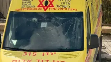 אמבולנס שנפגע מירי מלבנון בצפת