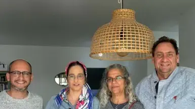 פסל שנבזז מביתם של של אבנר ומיה גורן , אותר בעזה ע"י אלישיב בוחבוט והושב למשפחה פסל שנבזז מביתם של של אבנר ומיה גורן , אותר בעזה ע"י אלישיב בוחבוט והושב למשפחה