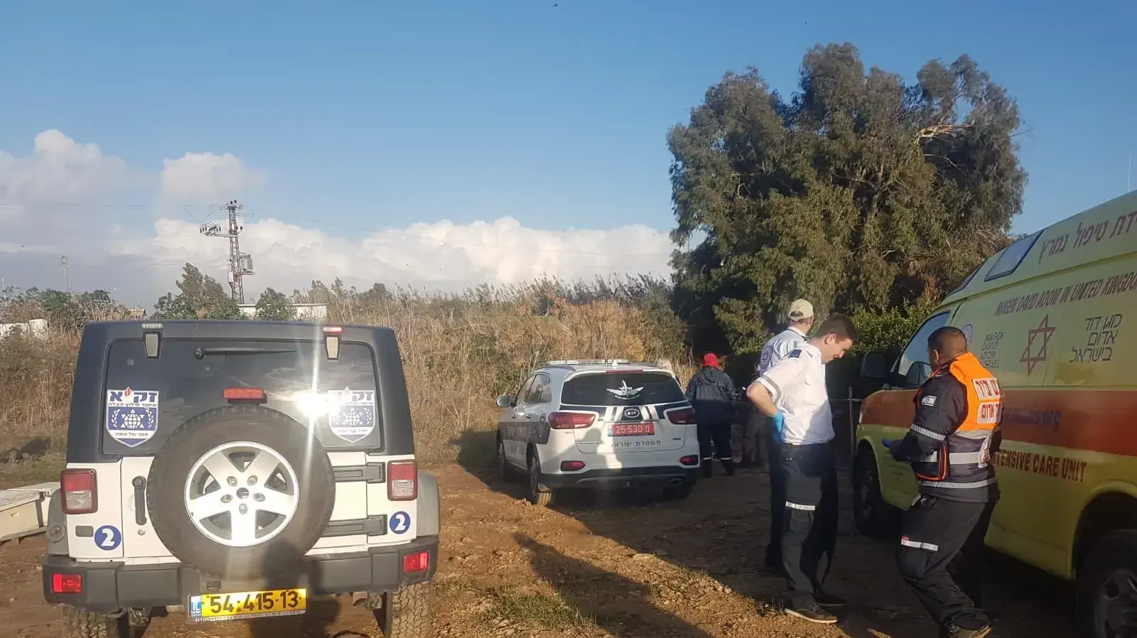 תיעוד מהזירה בה מתנדב מד״א איתר את אביתר אזרזר תיעוד מהזירה בה מתנדב מד״א איתר את אביתר אזרזר
