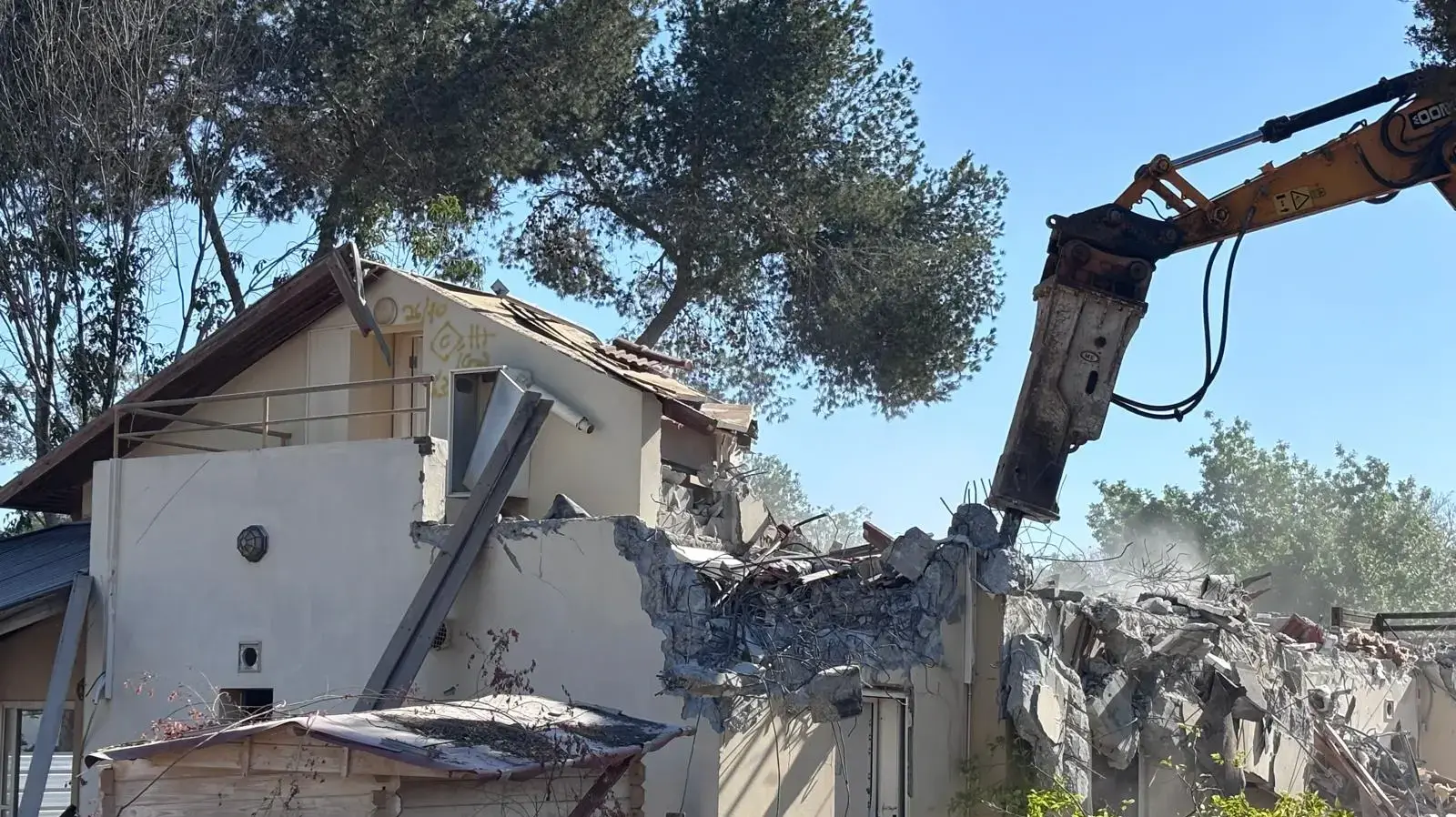 הריסת בית משפחת גת, קיבוץ בארי