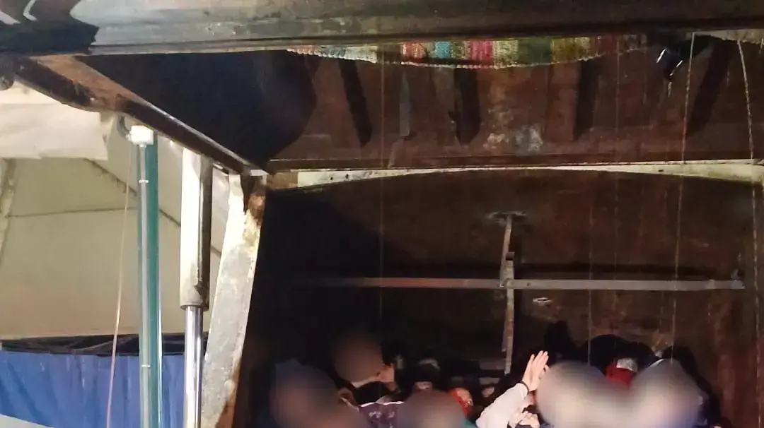 שב"חים במשאית זבל שב"חים במשאית זבל