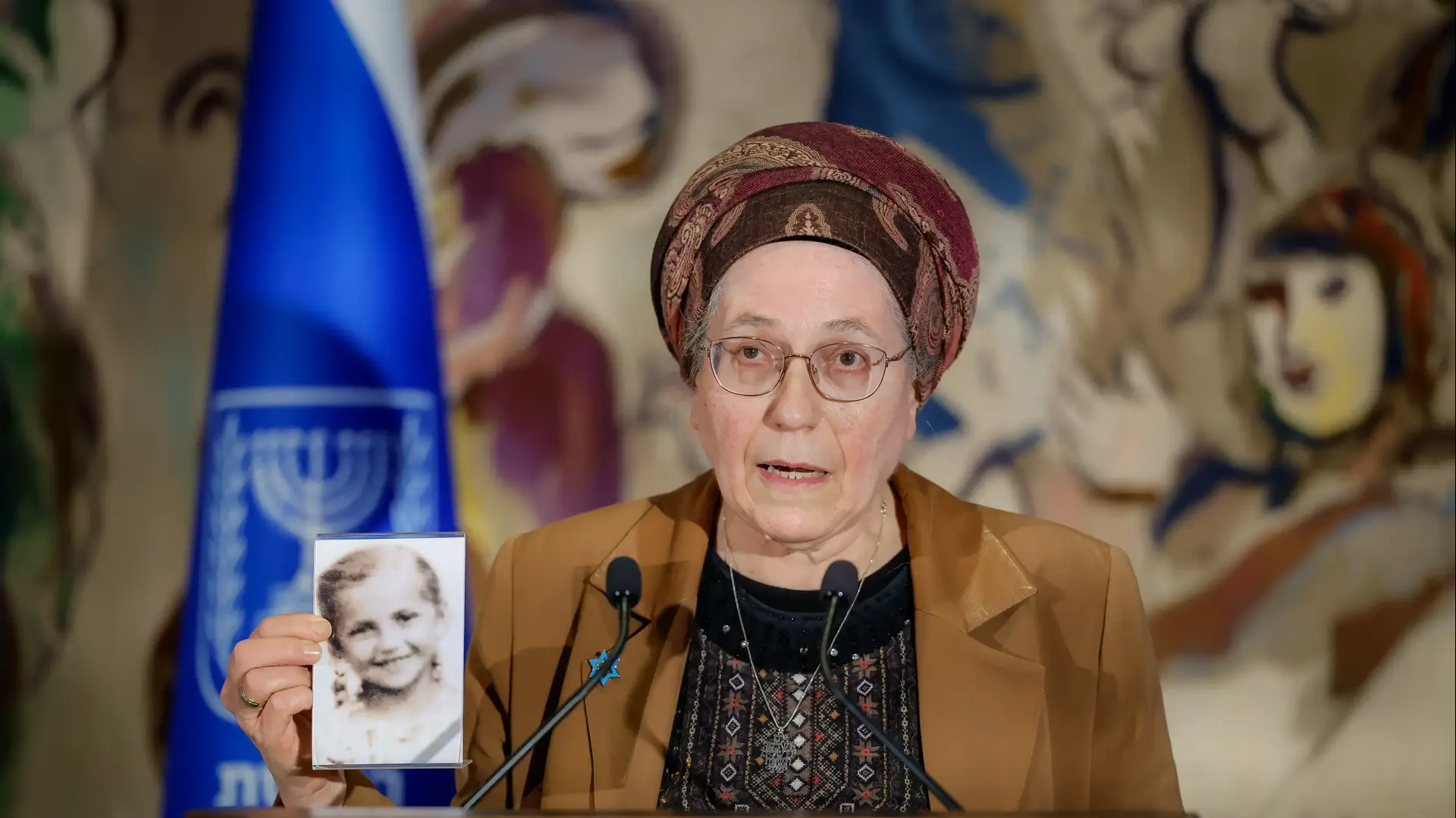 אורית סטרוק, טקס "לכל איש יש שם", יום השואה, 14 באפריל 2026 אורית סטרוק, טקס "לכל איש יש שם", יום השואה, 14 באפריל 2026