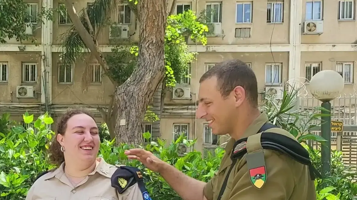 נועם ליבוביץ עם אחיה תומר ליבוביץ בהענקת דרגה שלה נועם ליבוביץ עם אחיה תומר ליבוביץ בהענקת דרגה שלה